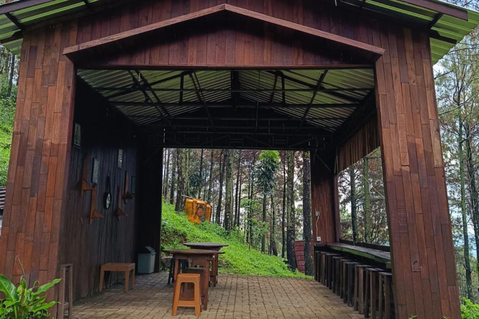 Alas Pacet By Twospaces, Mojokerto Экстерьер фото